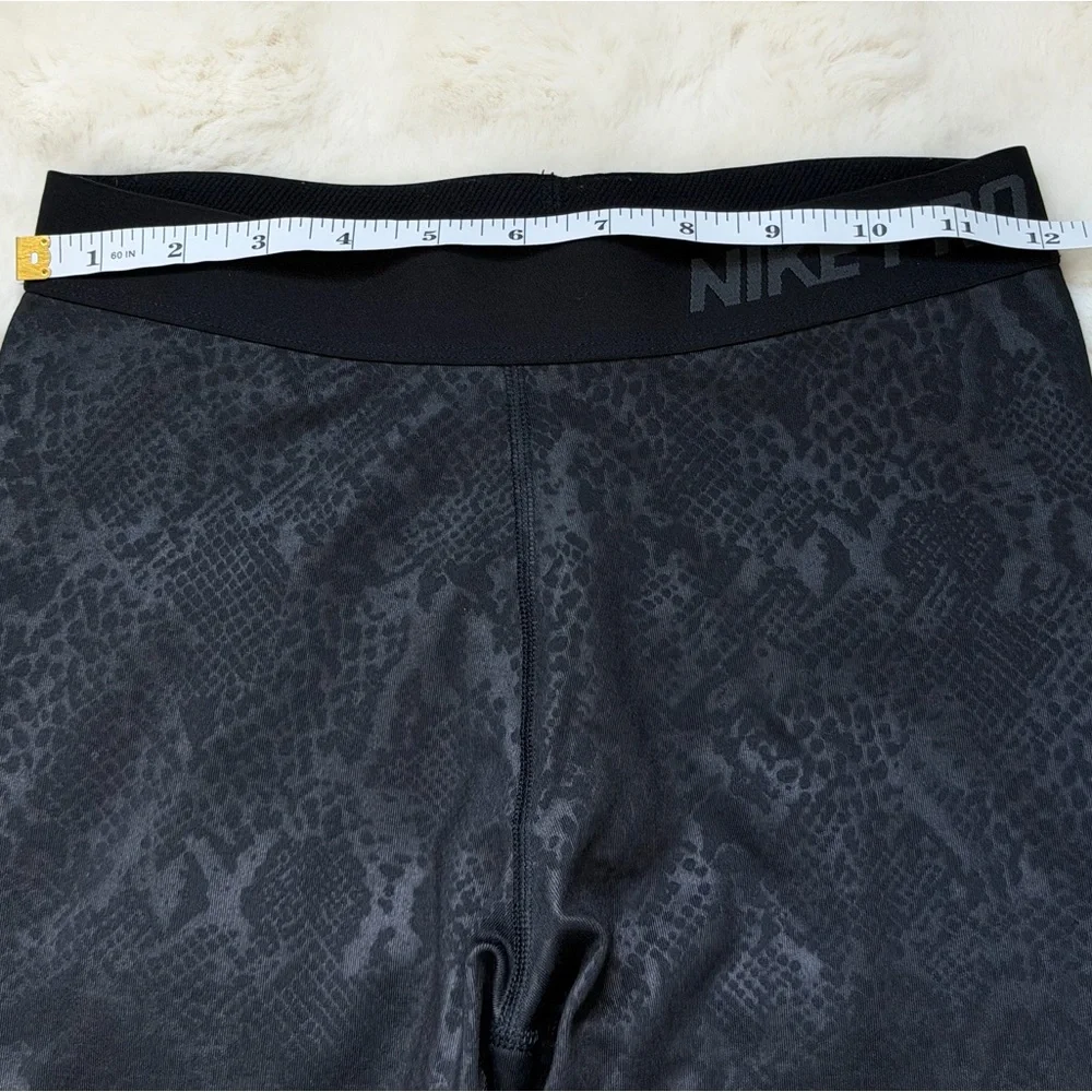 Nike Pro Dri - Fit Women's Black Snakeskin Patterned Leggings-S